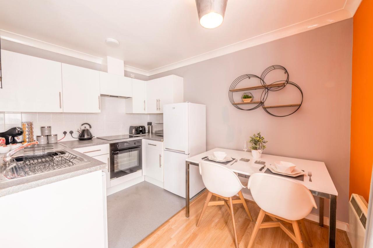 Prime Location - Modern City Apartment! Bristol Exteriér fotografie