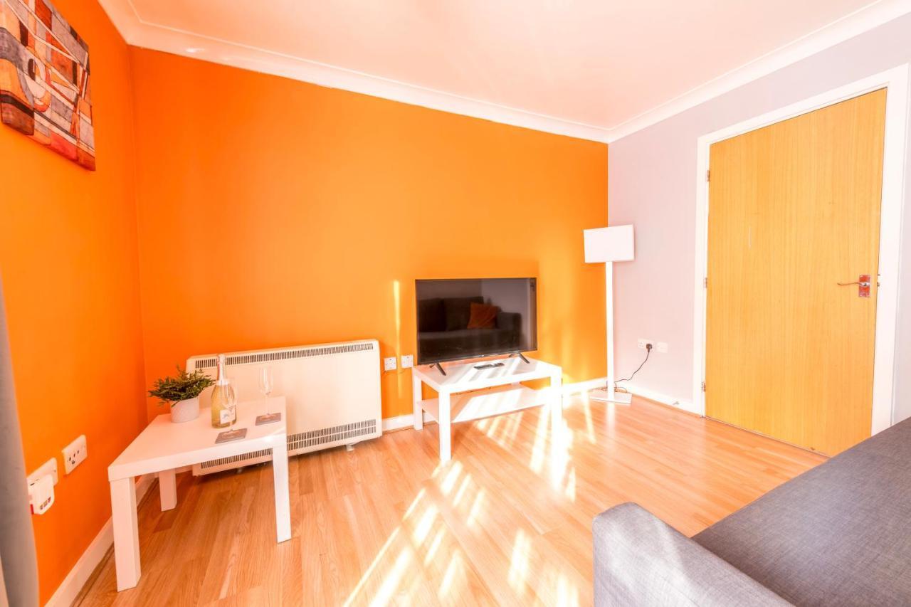 Prime Location - Modern City Apartment! Bristol Exteriér fotografie